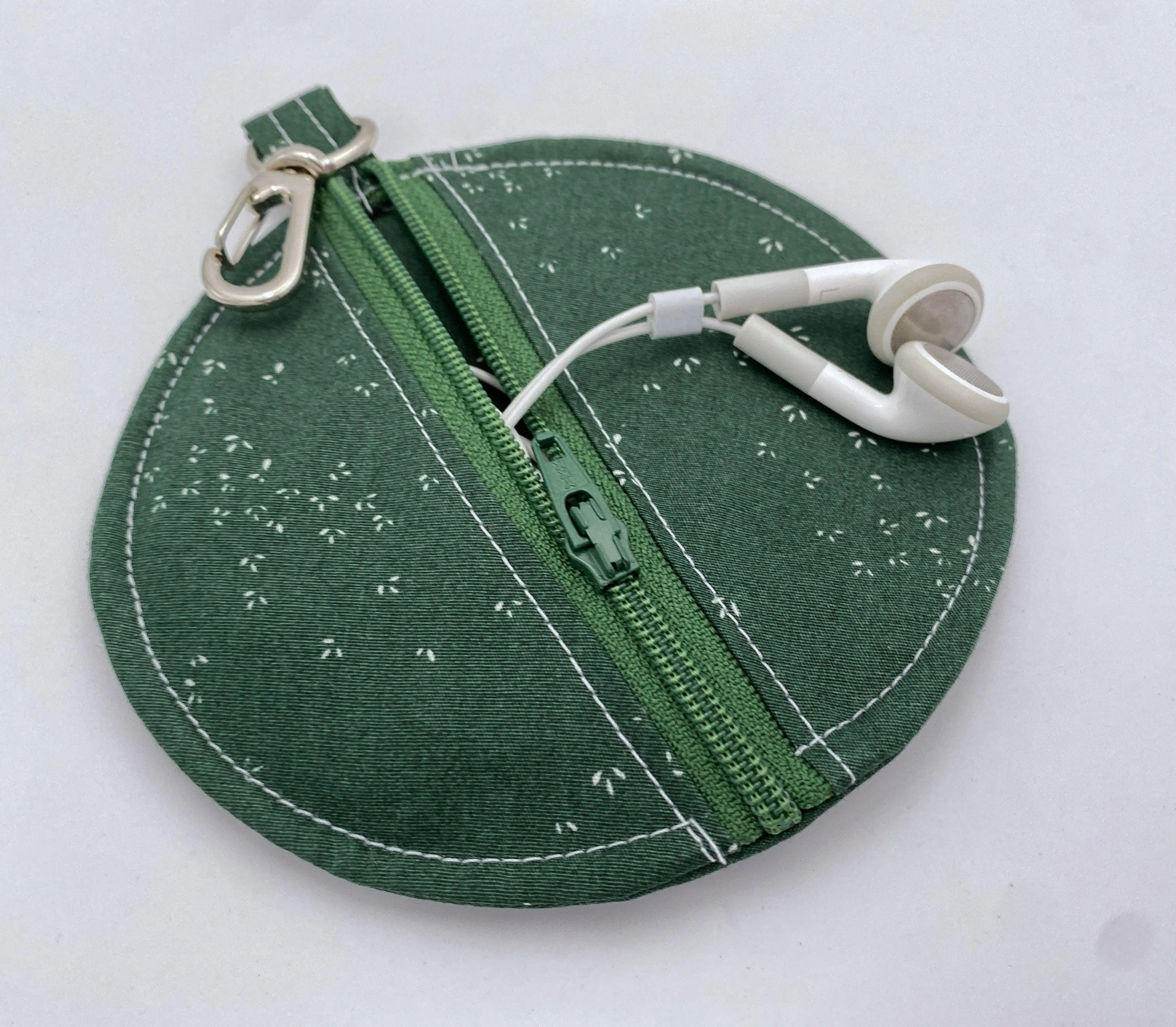 Green Zipper Pouch, Small Ear Bud Case, Round Ear Pod Holder,