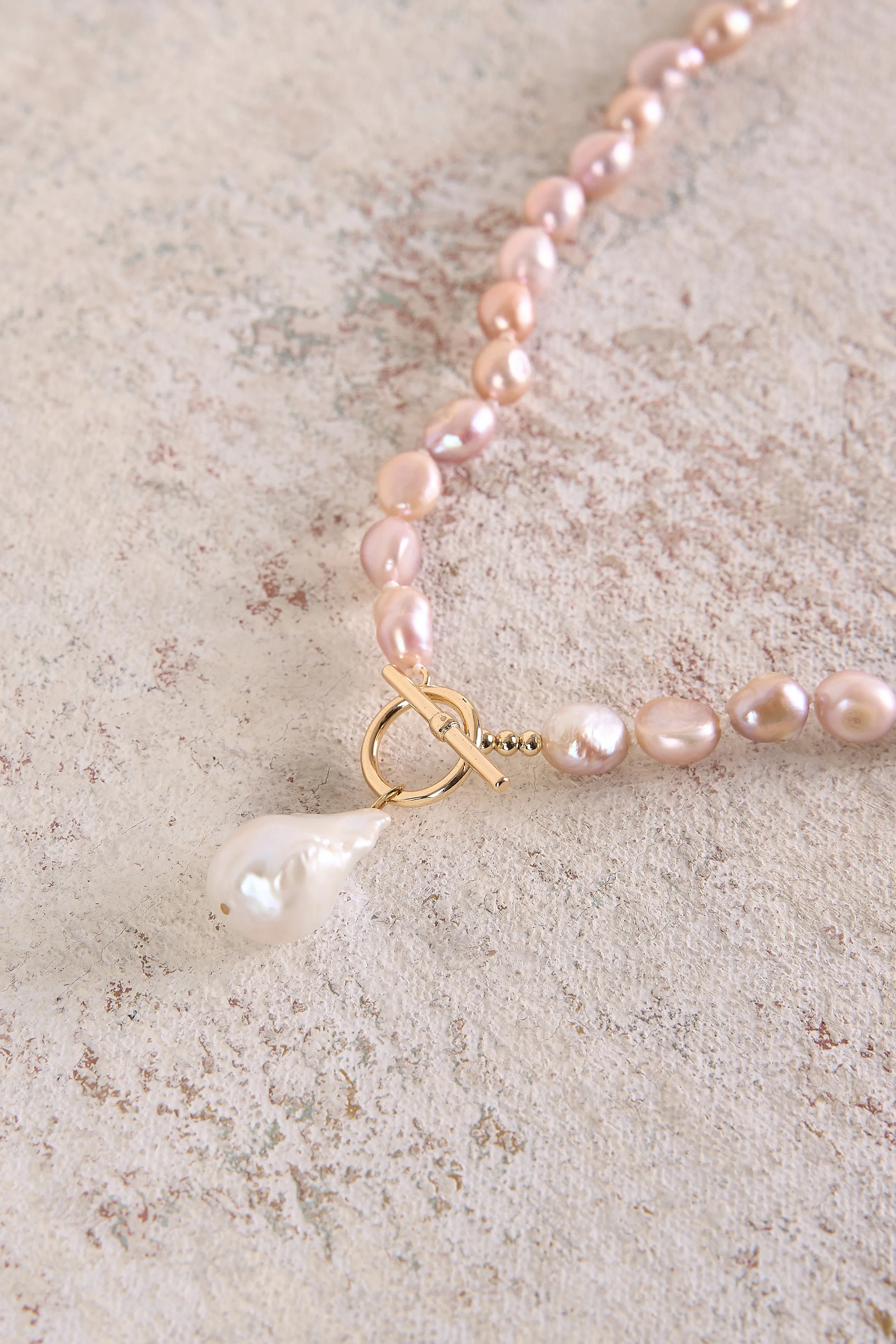 Rose Pearl Necklace