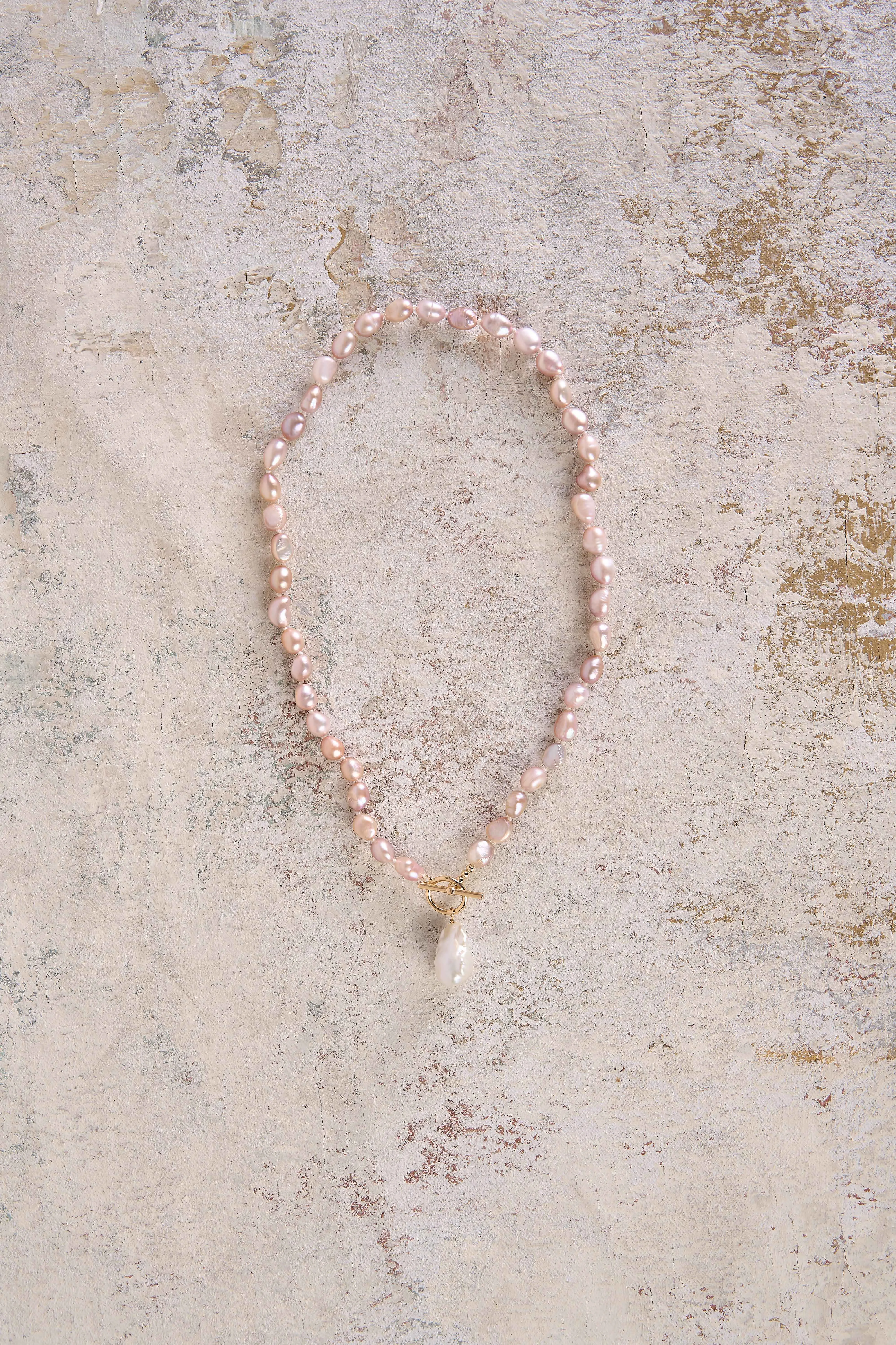 Rose Pearl Necklace